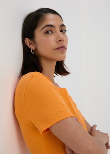 Orange Essential T-Shirt