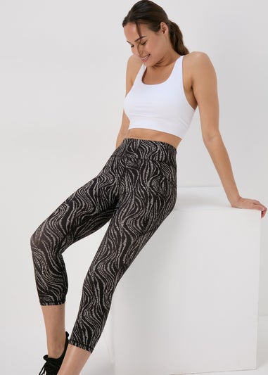 Souluxe Black Mono Printed Capri Leggings