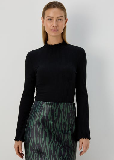 Black Lettuce Trim Ribbed Top