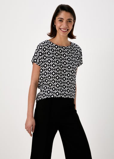 Monochrome Short Sleeve Top