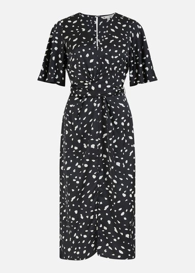 Yumi Dash Print Satin Kimono Sleeve Wrap Dress In Black