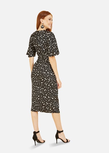 Yumi Dash Print Satin Kimono Sleeve Wrap Dress In Black