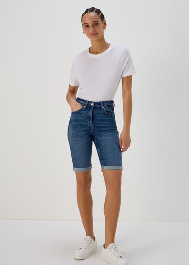 Papaya Petite Mid Wash Knee Shorts