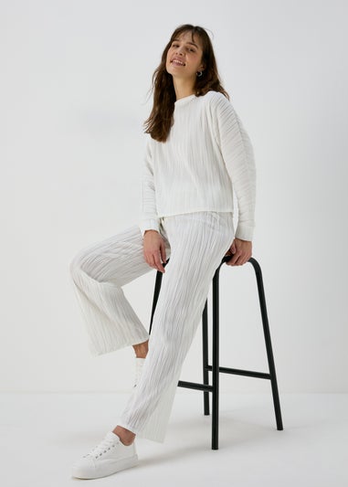 Cream Pleated Trousers