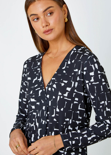 Roman Black Geometric V-Neck Pleat Detail Stretch Top