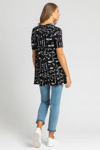 Roman Black Abstract Pocket Stretch Swing Tunic Top