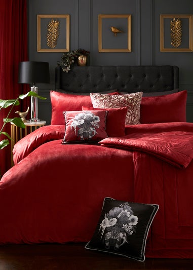 Laurence Llewelyn-Bowen Montrose Velvet Red Duvet Cover Set