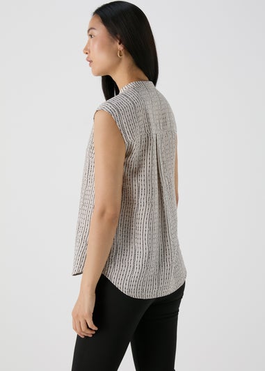 Et Vous Beige Airflow Sleeveless Shirt