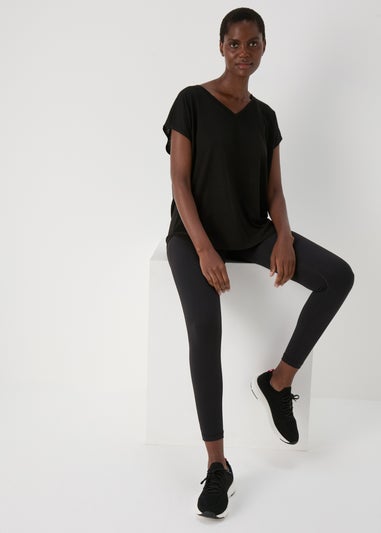 Souluxe Black V Neck T Shirt