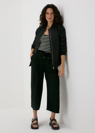 Black Airflow Cropped Trousers