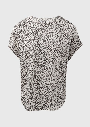 Cream Spot print Pocket Detail T-Shirt