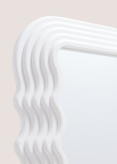 White Wavy Mirror