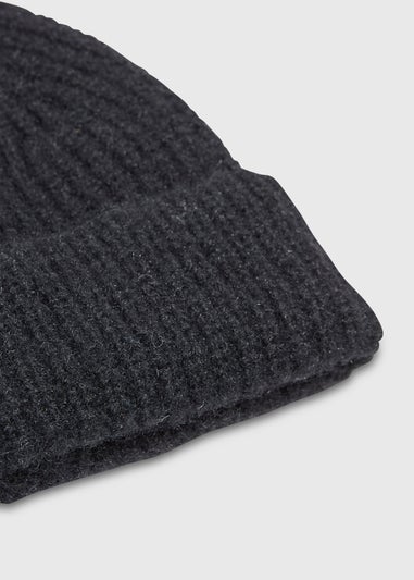 Black Ribbed Beanie