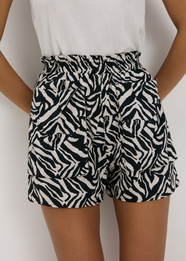 Black Animal Print Front Pocket Shorts