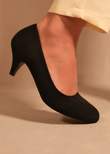 Where's That From Black Pu Shea Low Heel Court Pumps