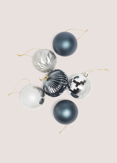 Wondrous 30 Pack Blue & Silver Baubles