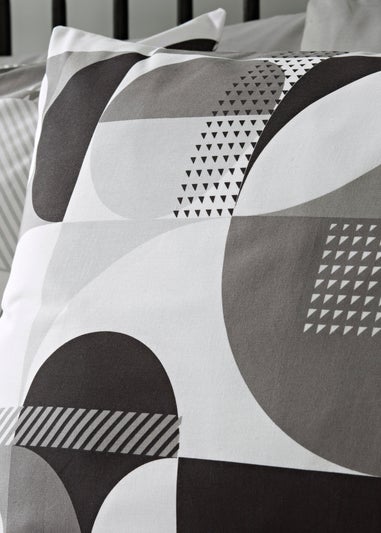 Grey Geometric Pattern Duvet Set