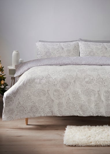 Wondrous Christmas White Snowflake Duvet Set