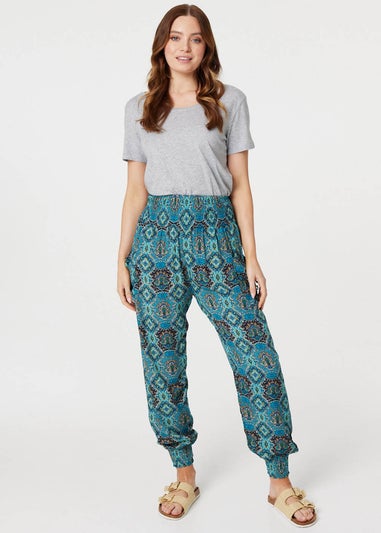 Izabel London Green Printed Pull On Tapered Pants