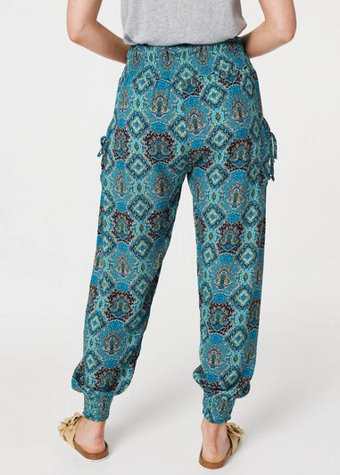 Izabel London Green Printed Pull On Tapered Pants