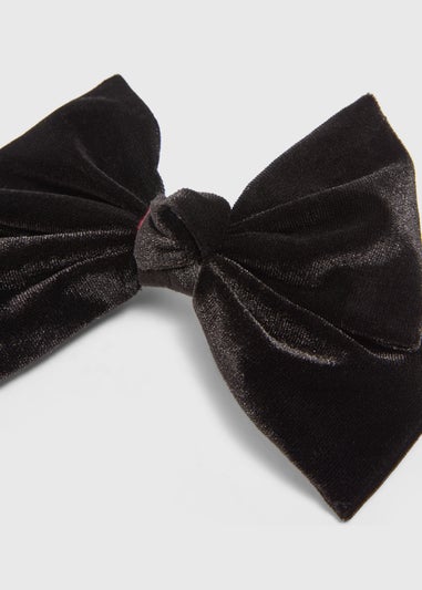 Black Velour Bow Clip