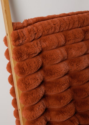 Rust Ribbed Faux Fur Throw