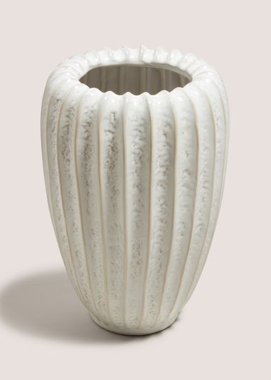 Cream Ridge Ceramic Tall Vase (14cm x 14cm x 25cm)