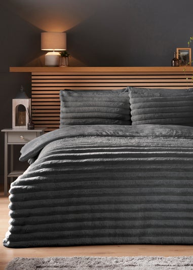 Grey Ribbed Faux Fur Duvet Set