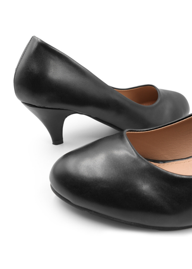 Where's That From Black Pu Shea Low Heel Court Pumps