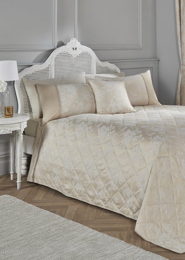 Dreams & Drapes Imelda Jacquard Ivory Bedspread