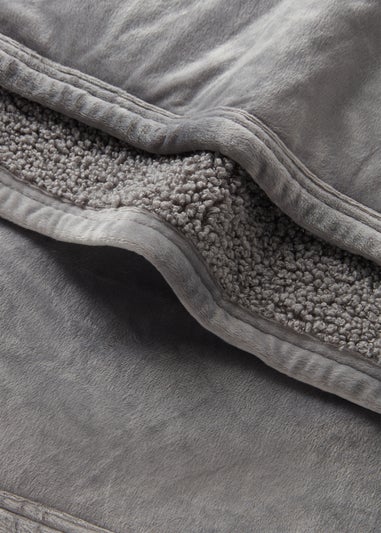 Grey Boucle Bedspread (200cm x 220cm)