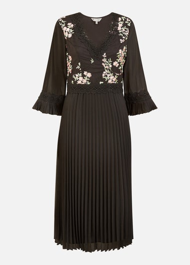 Yumi Black Embroidered Panel Midi Dress With Pleats