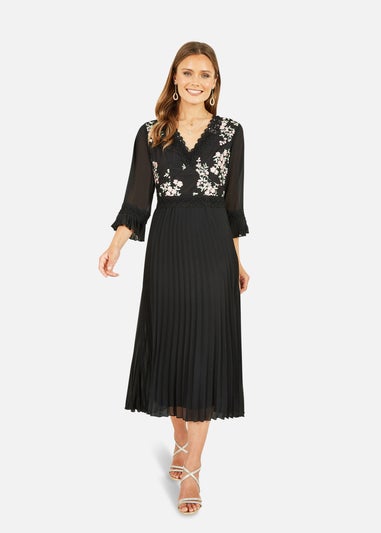 Yumi Black Embroidered Panel Midi Dress With Pleats