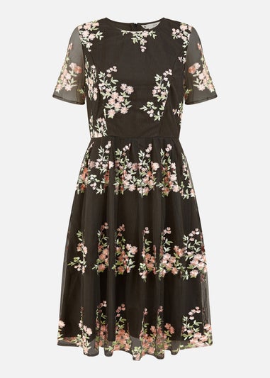 Yumi Black Embroidered Floral Skater Dress