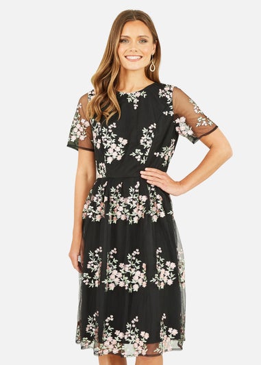 Yumi Black Embroidered Floral Skater Dress