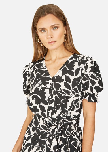 Mela Black And White Leaf Print Midi Tea Dress