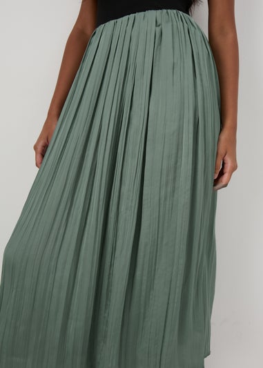 Green Crinkle Midi Skirt