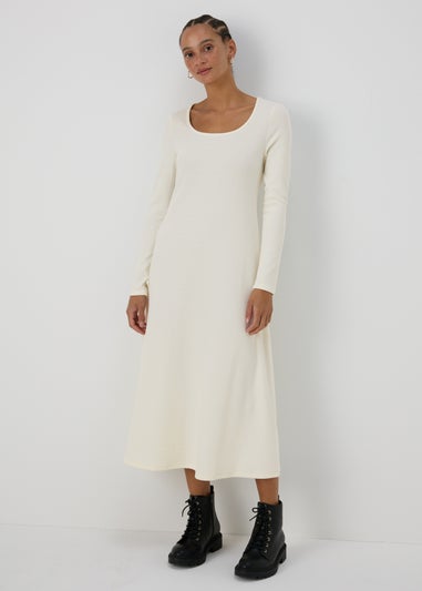 Papaya Petite Cream Scoop Neck Midi Dress