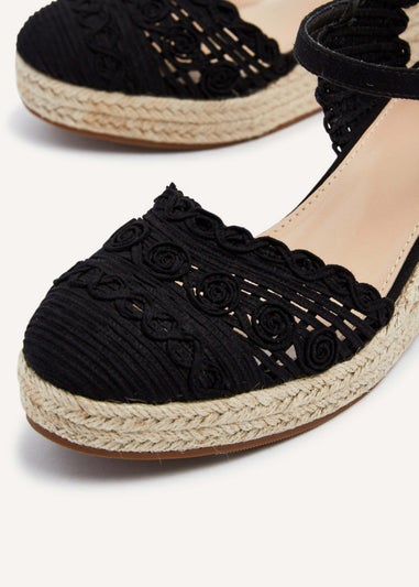 Linzi Riviera Black Woven Closed Toe Espadrille Wedge