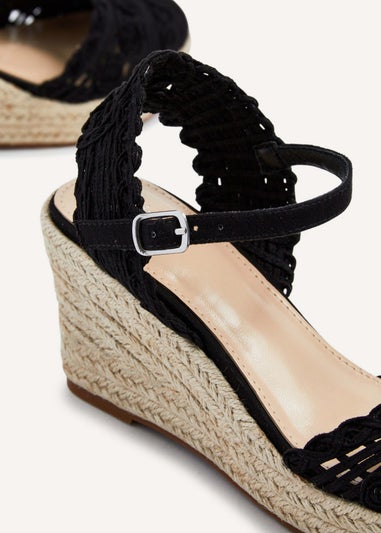 Linzi Riviera Black Woven Closed Toe Espadrille Wedge