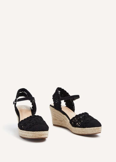 Linzi Riviera Black Woven Closed Toe Espadrille Wedge