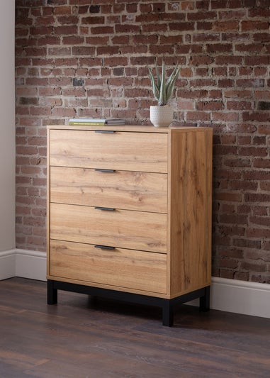 Julian Bowen Bali 4 Drawer Chest in Light Oak (97 x 80 x 40cm)