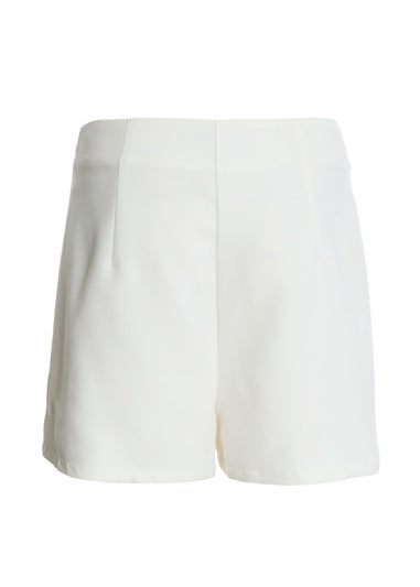 Quiz Cream Button Tailored Shorts
