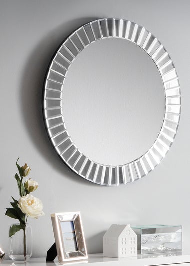 Julian Bowen Sonata Small Round Wall Mirror (60 x 60 x 2cm)