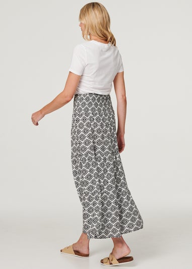 Izabel London White Geo Print High Waist Maxi Skirt