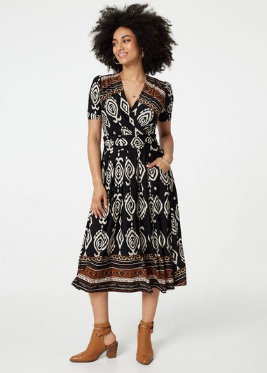 Izabel London Black/White Printed 1/2 Sleeve Pleated Wrap Dress