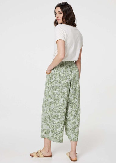 Izabel London Green Leaf Print Pleat-Front Wide Leg Culottes