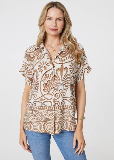 Izabel London Beige Printed Button Down Short Sleeve Shirt