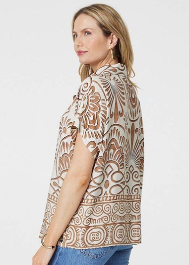 Izabel London Beige Printed Button Down Short Sleeve Shirt