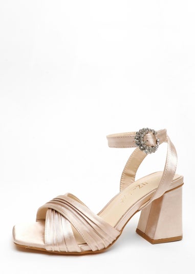 Quiz Cream Wide Fit Satin Pleated Block Heel Sandal